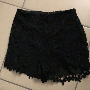 black hollister short